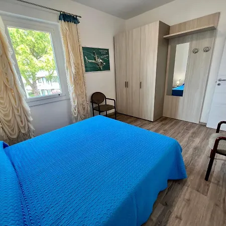 Apartment Trieste 27 *