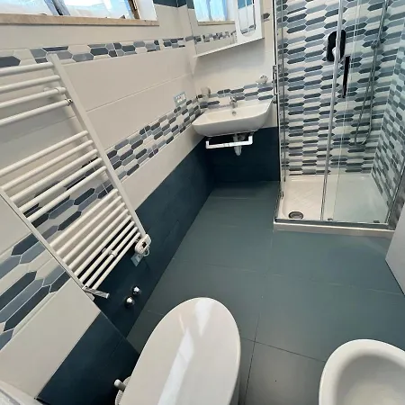 Apartment Trieste 27 *